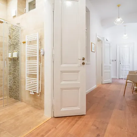 Prekrasny 2bdr Na Praze 1 Апартаменты