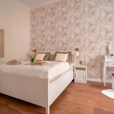 Prekrasny 2bdr Na Praze 1 Апартаменты Прага
