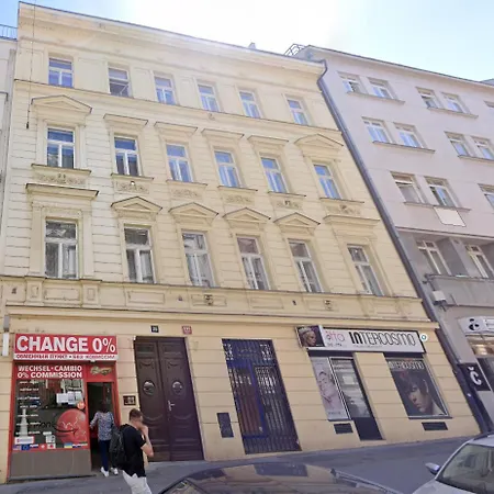 公寓 Prekrasny 2bdr Na Praze 1 *