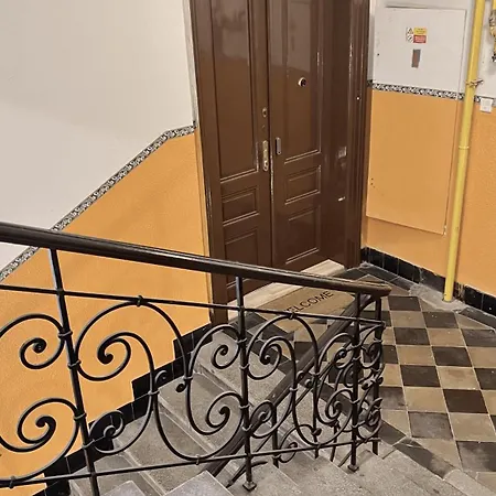 شقة Prekrasny 2bdr Na Praze 1 *