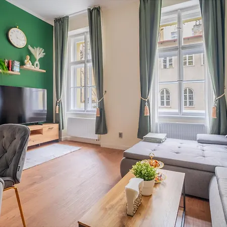 Prekrasny 2bdr Na Praze 1 * Prague